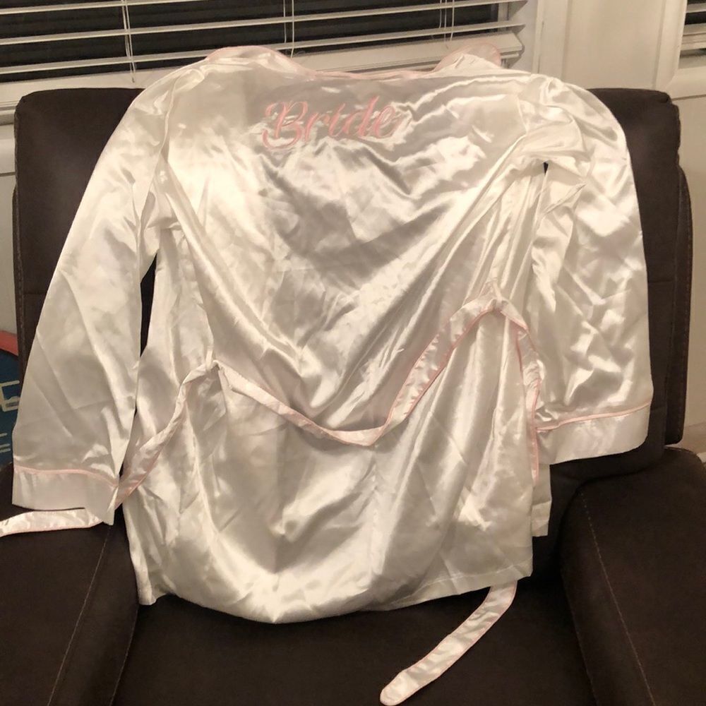 New Weekend Edition “Bride” Silky Robe size Large